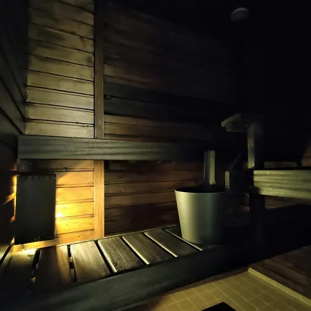 아파트 Convenient For 2 With Sauna